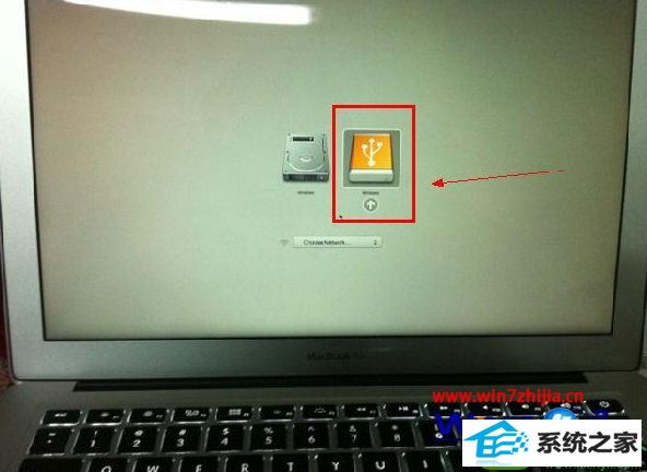 选择右边的“U盘启动” win10系统装在苹果笔记本的操作方法